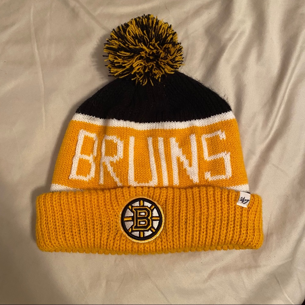 Boston Bruins Pom Beanie